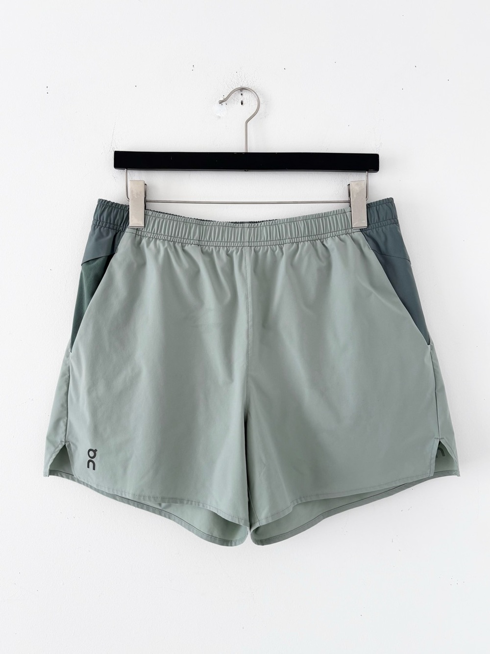 ON Essential Shorts
